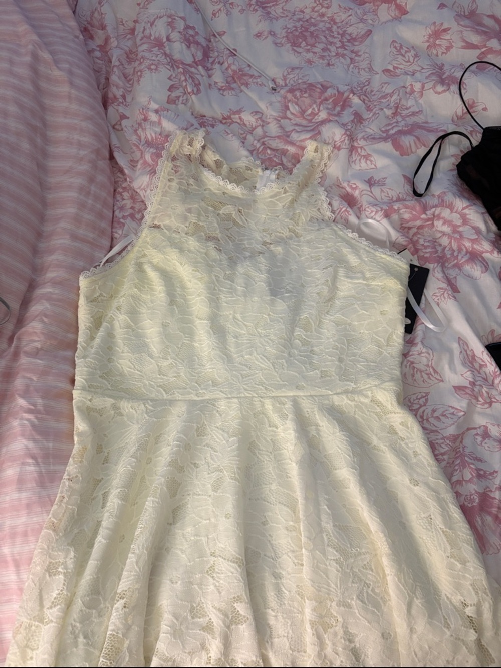City Studio Ivory Lace Sleeveless Dress
